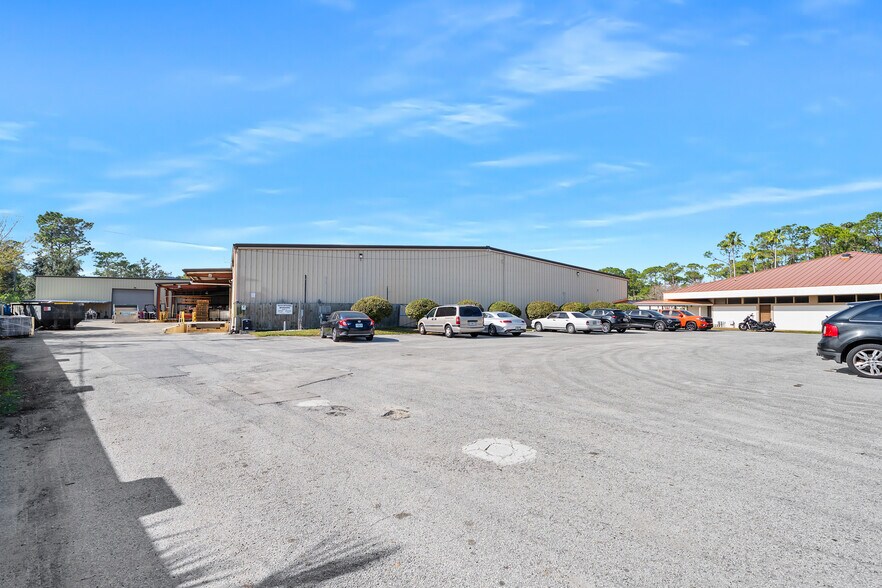 More Photos Of 2 Sunshine Blvd, Ormond Beach Light Distribution For Lease