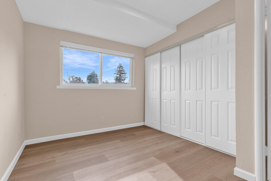 More Photos Of 1180 Saranap Ave, Walnut Creek Apartments For Sale