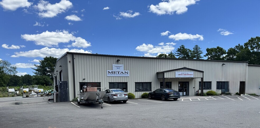 Primary Photo Of 210 Kenneth Welch Dr, Lakeville Warehouse For Lease
