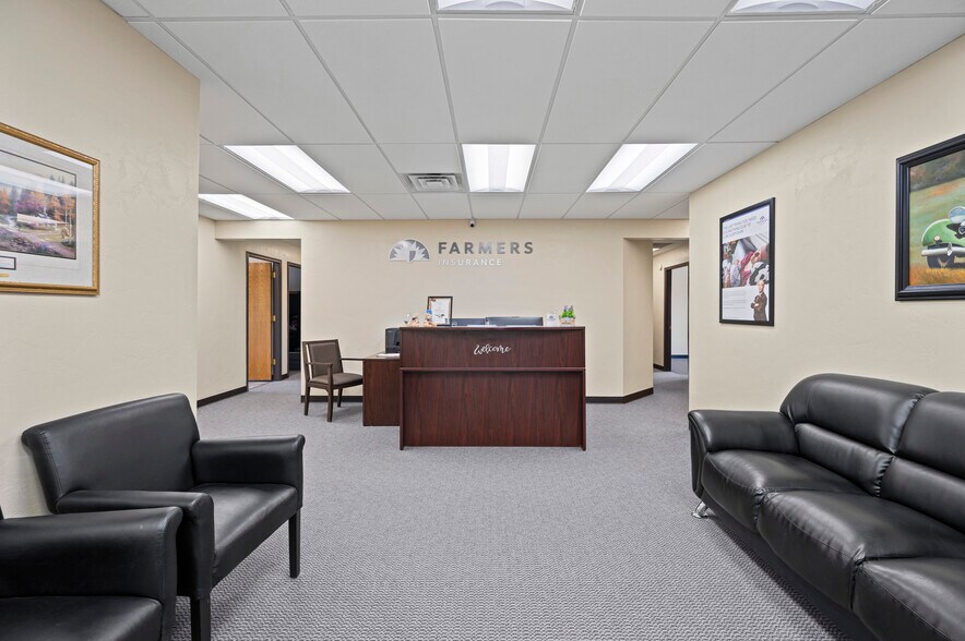 More Photos Of 120 N Railroad Ave, Parachute Office For Sale