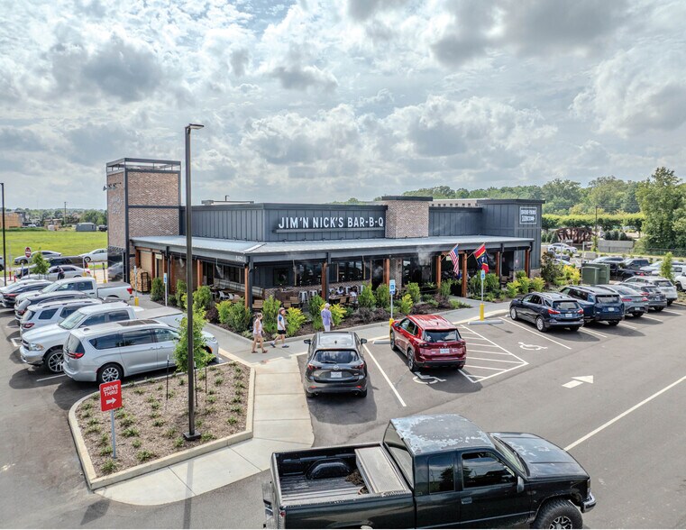 More Photos Of 8401 McGregor Xing, Olive Branch Restaurant For Sale