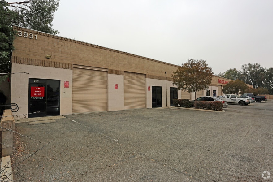Primary Photo Of 3931 Carter St, Riverside Warehouse For Lease
