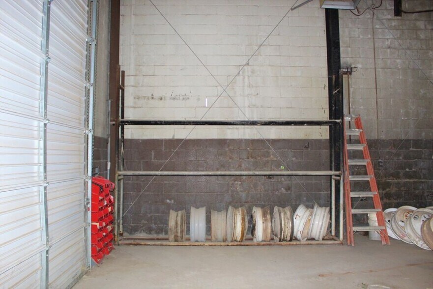 More Photos Of 2401 W Hornbeck Blvd, Fort Stockton Carwash For Sale