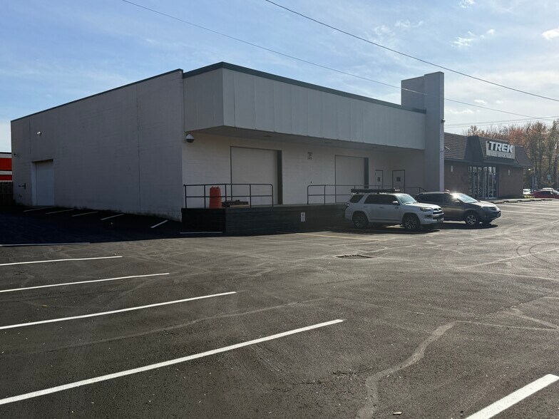 More Photos Of 3200 Leonardtown Rd, Waldorf Freestanding For Sale