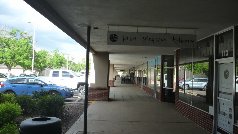 More Photos Of 1500 W Littleton Blvd, Littleton Unknown For Lease