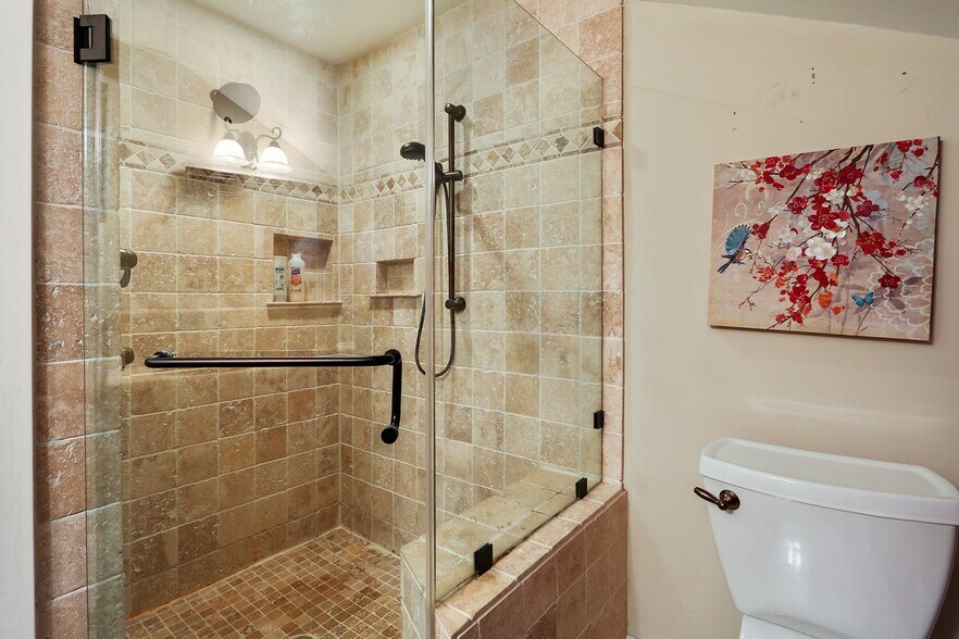 More Photos Of 1030 Burgundy St, New Orleans Apartments For Sale