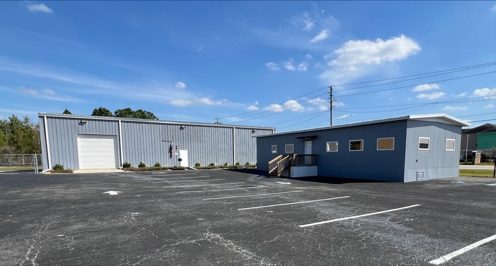 Primary Photo Of 3734 DMG Dr, Lakeland Warehouse For Sale