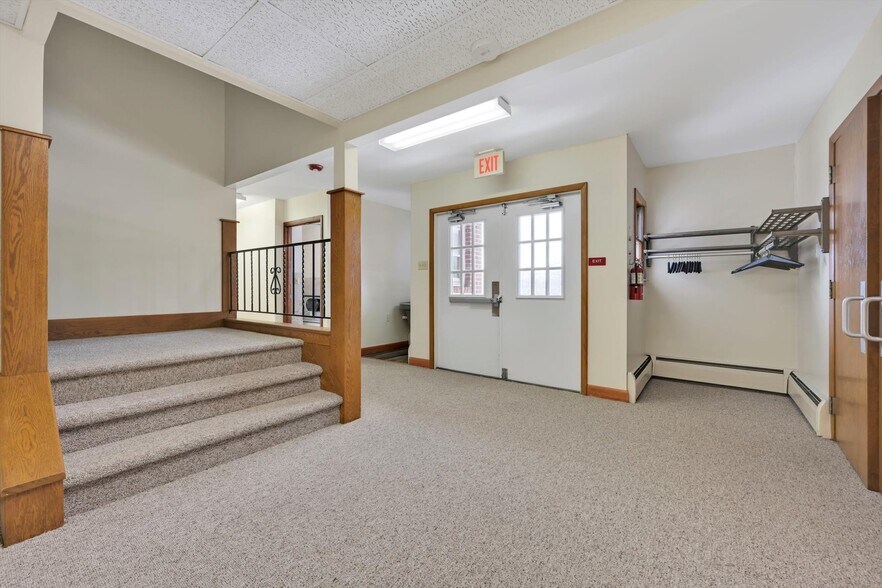 More Photos Of 780 Claremont Ave, Tamaqua Office For Sale