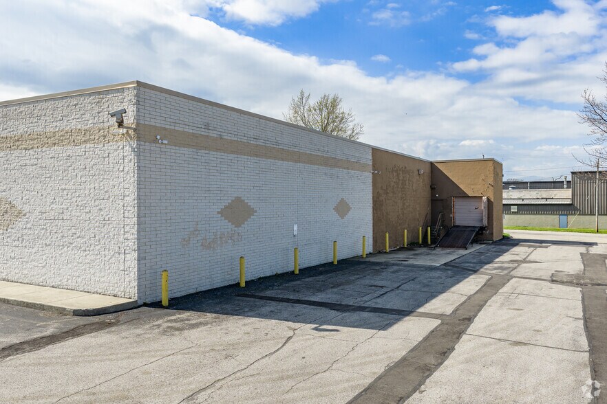 More Photos Of 1510-1520 E 191st St, Euclid Unknown For Lease