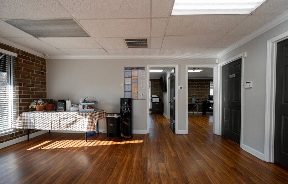 More Photos Of 1941 Haw River Hopedale Rd, Burlington Warehouse For Sale