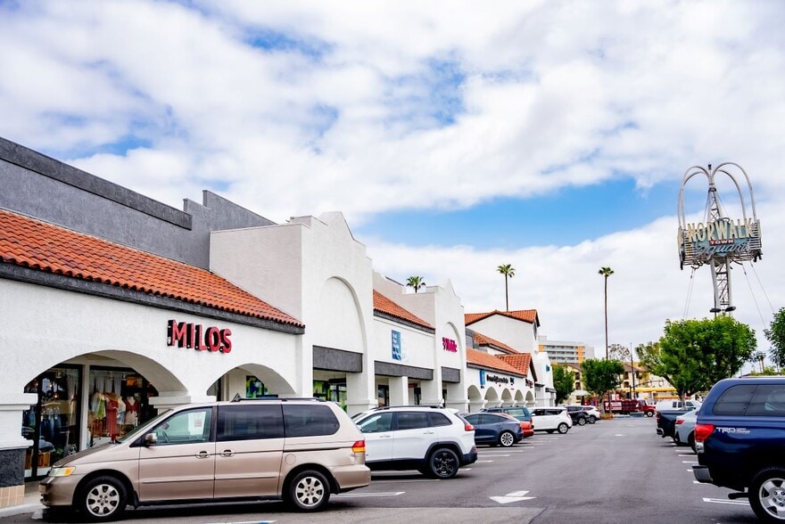 More Photos Of 11701-13927 Rosecrans Ave, Norwalk Unknown For Lease