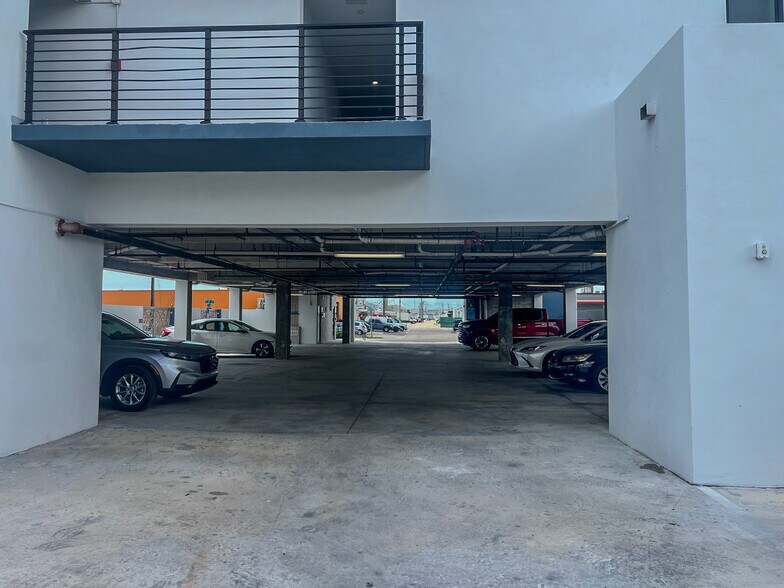 More Photos Of 1091 E 17th St, Hialeah Multifamily For Sale