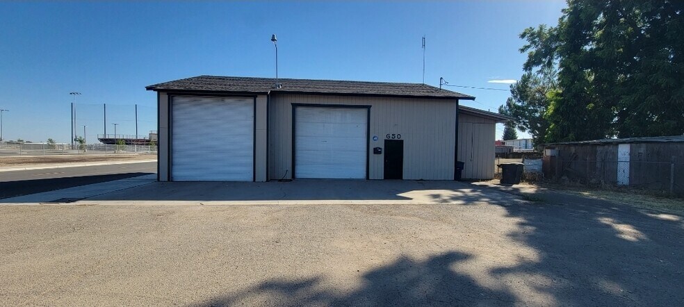 More Photos Of 650 S 7th St, Chowchilla Industrial For Sale