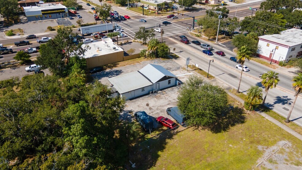 More Photos Of 108 9th Ave E, Bradenton Freestanding For Sale