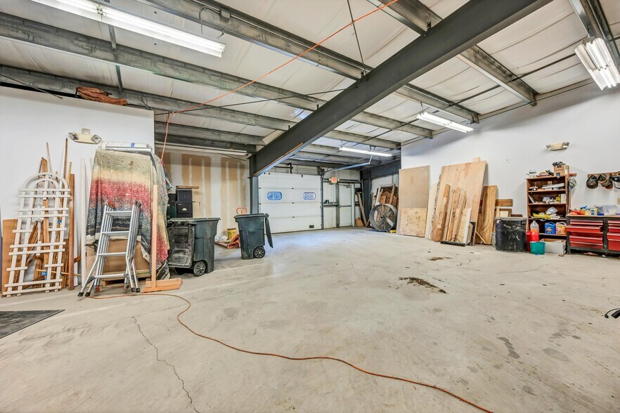 More Photos Of 41 Padanaram Rd, Danbury Manufacturing For Sale