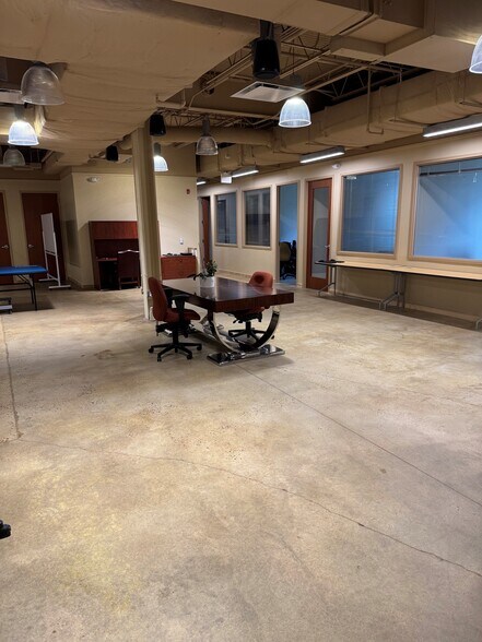 More Photos Of 7230 Lee Deforest Dr, Columbia Office For Sale