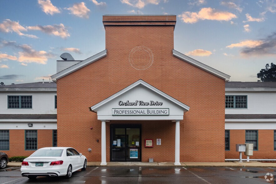 More Photos Of 6 Buttrick Rd, Londonderry Medical For Sale