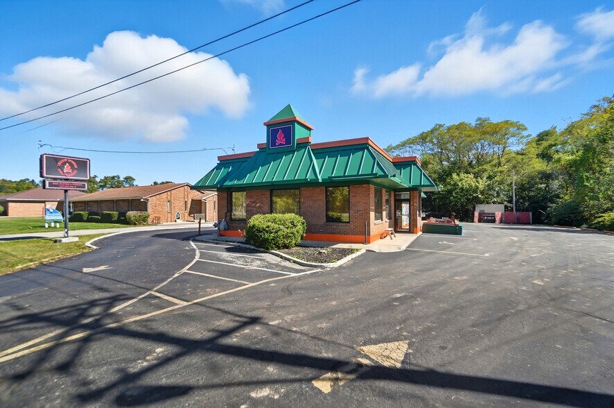 More Photos Of 1535 Xenia Ave, Yellow Springs Restaurant For Sale