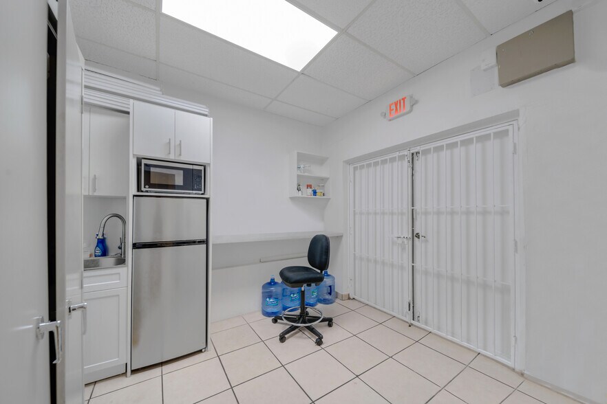More Photos Of 3401 SW 8th St, Miami Unknown For Lease