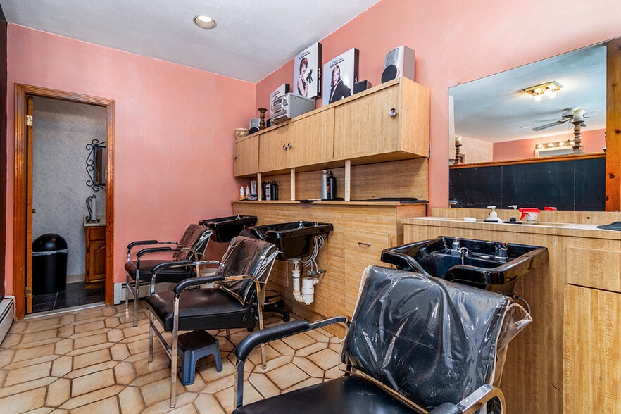 More Photos Of 1824 Warwick Ave, Warwick Storefront For Sale