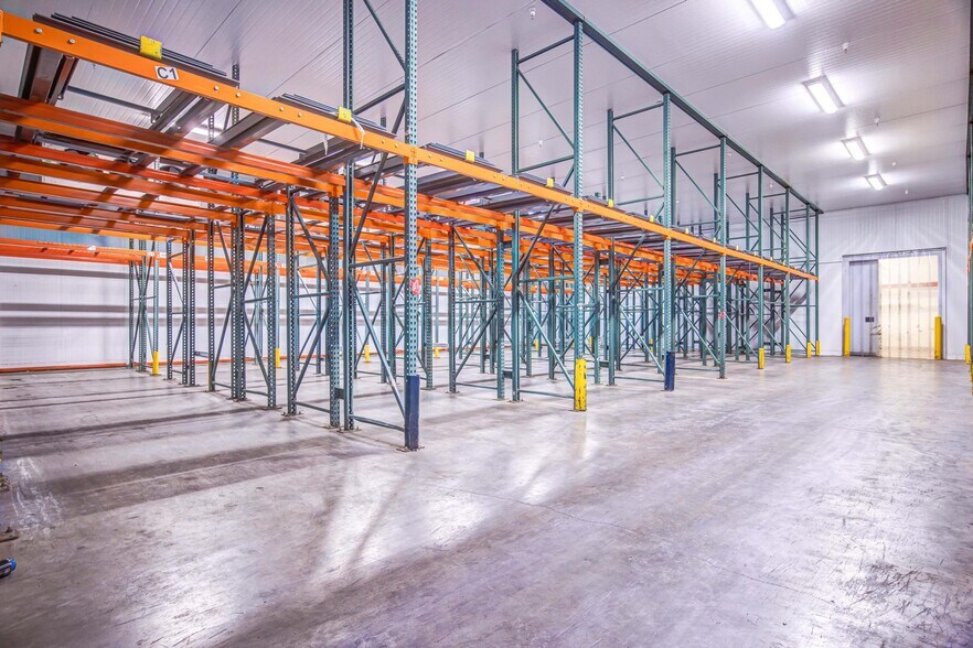 More Photos Of 6820-6830 E Washington Blvd, Commerce Refrigeration Cold Storage For Lease