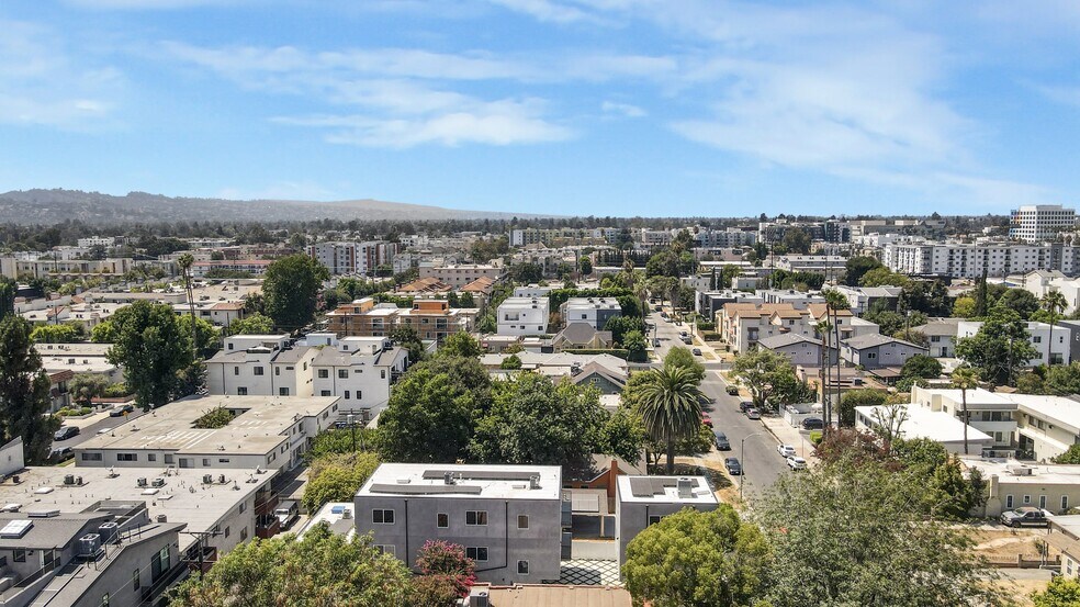 More Photos Of 10826 Hesby St, North Hollywood Apartments For Sale