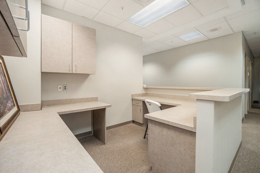 More Photos Of 11600 Atlantis Pl, Alpharetta Medical For Sale