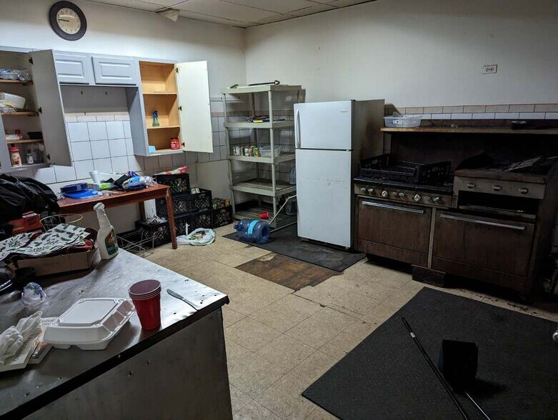 More Photos Of 740 W 59th St, Chicago Land For Lease