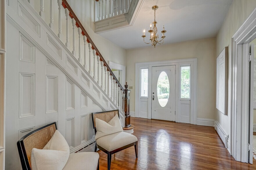 More Photos Of 13126 W James Anderson Hwy, Buckingham Office For Sale