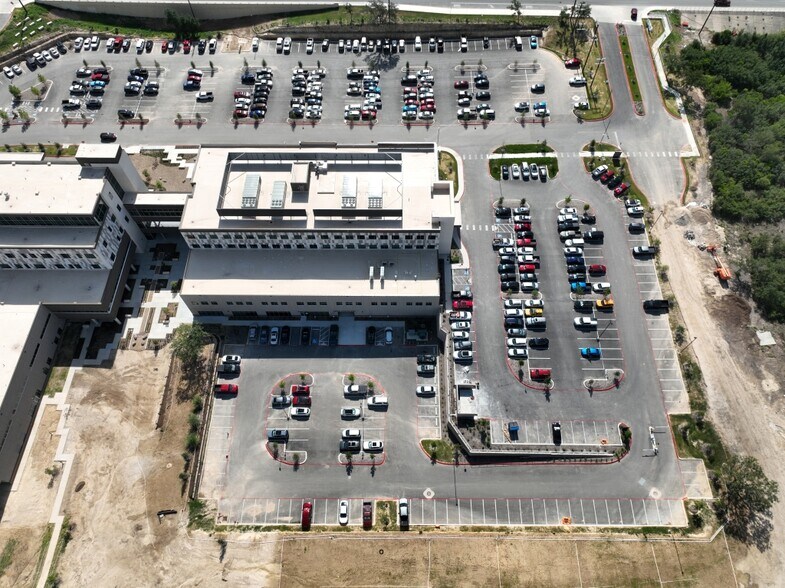 More Photos Of 3011 W Loop 1604 N, San Antonio Medical For Lease