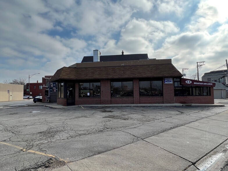 Primary Photo Of 3523 N Kedzie Ave, Chicago Restaurant For Lease