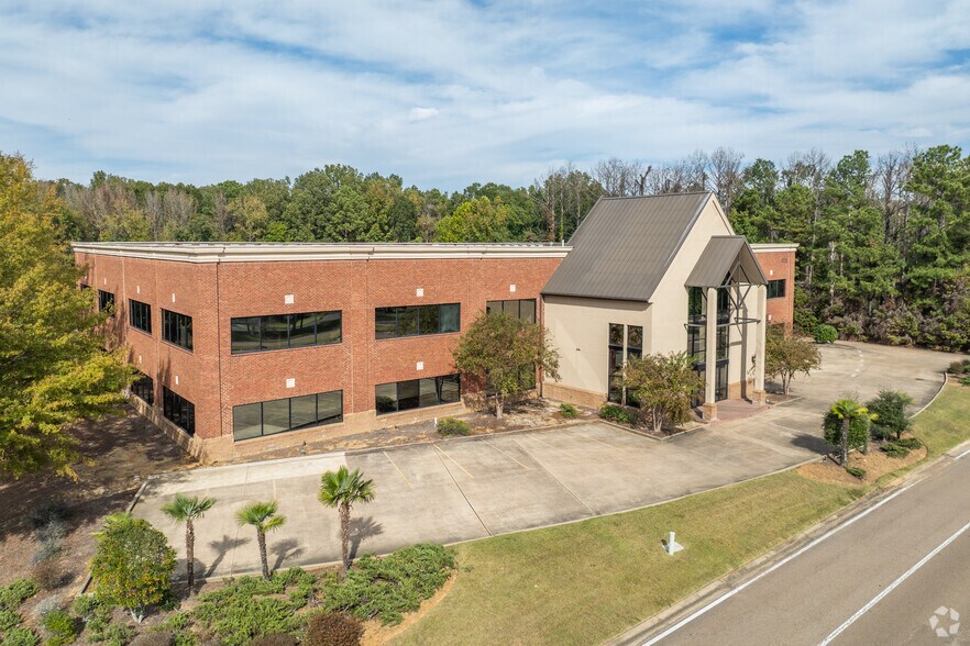 More Photos Of 625 Highland Colony Pky, Ridgeland Office For Lease