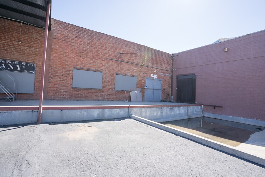 More Photos Of 540-564 S Crocker st, Los Angeles Industrial For Sale