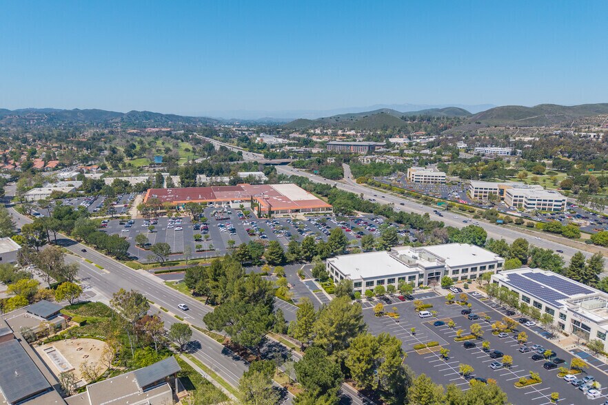 More Photos Of 31111 Agoura Rd, Westlake Village Medical For Lease