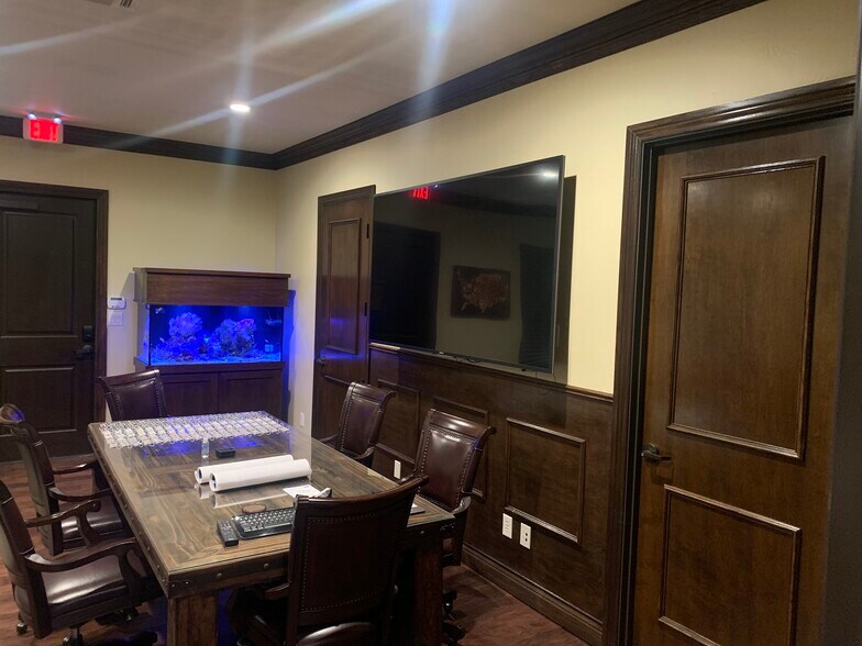 More Photos Of 4602 Park Springs, Arlington Loft Creative Space For Lease