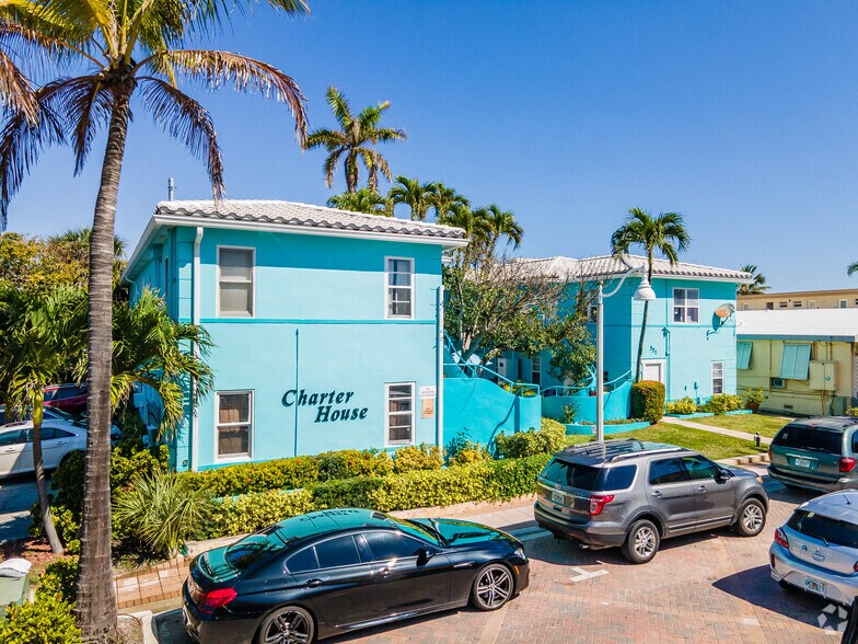 Primary Photo Of 321 Minnesota St, Hollywood Hotel For Sale