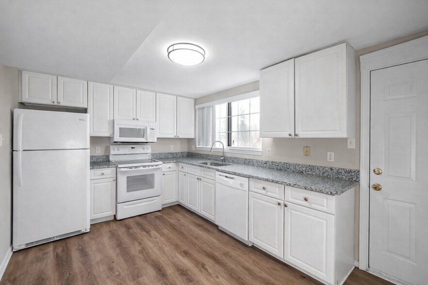 More Photos Of 425 Donovan St, South Lyon Apartments For Sale