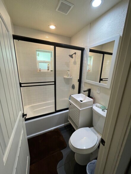 More Photos Of 5963 W Ocotillo Rd, Glendale Apartments For Sale