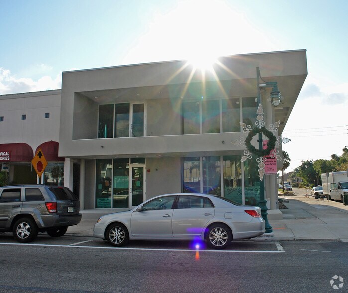 More Photos Of 29 N Blvd of Presidents, Sarasota Storefront Retail Office For Sale