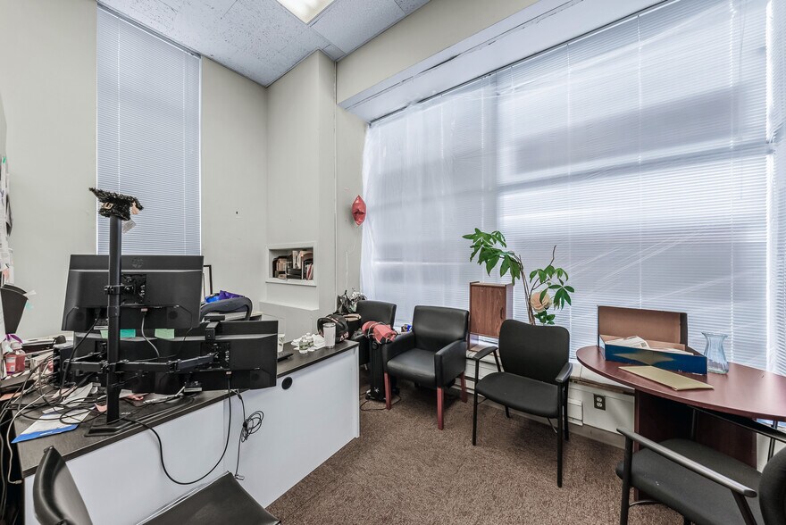 More Photos Of 166-170 Jericho Tpke, Floral Park Loft Creative Space For Lease