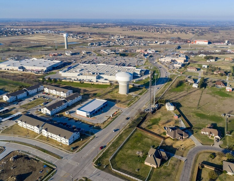 More Photos Of 2225 Avondale-Haslet rd, Haslet Freestanding For Lease