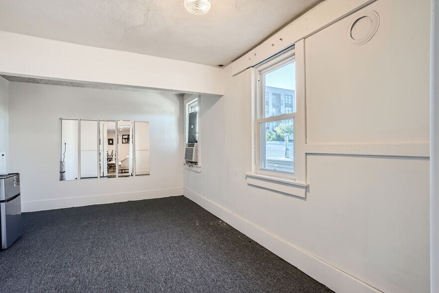 More Photos Of 1201 S. Pearl St., Denver Restaurant For Sale
