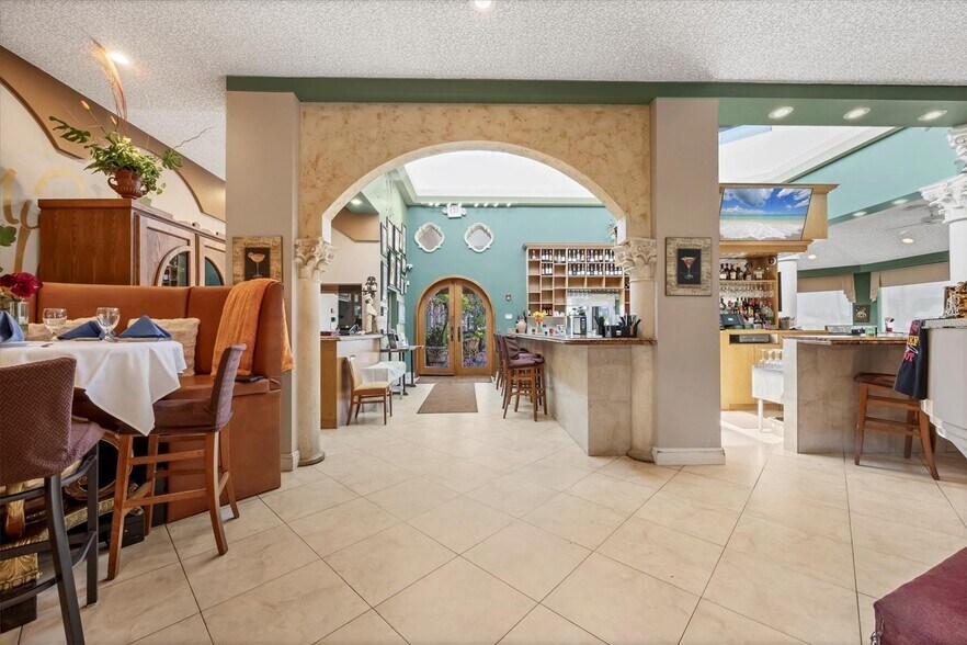 More Photos Of N TAMIAMI TRL NOKOMIS FL 34275, Nokomis General Retail For Sale