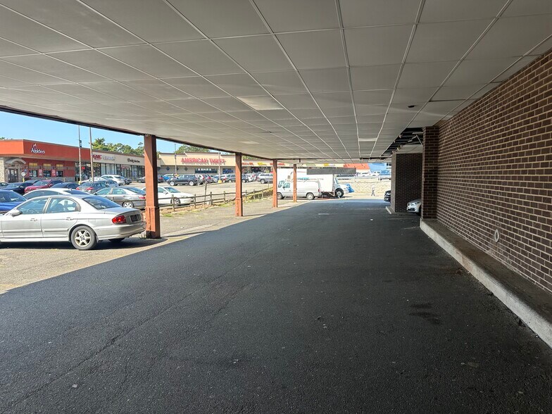 More Photos Of 2280 Grand Ave, Baldwin Medical For Lease