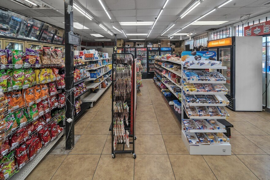 More Photos Of 3279 Nacogdoches Rd, San Antonio Convenience Store For Sale