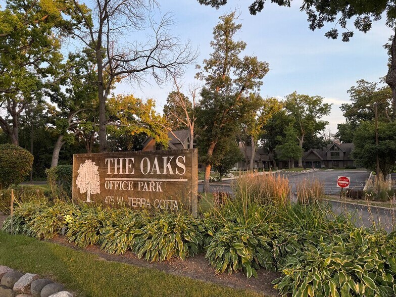 Primary Photo Of 475 W Terra Cotta Ave, Crystal Lake Office For Lease