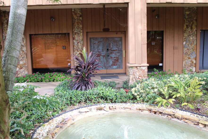 More Photos Of 7800 W Oakland Park Blvd, Sunrise Medical For Sale