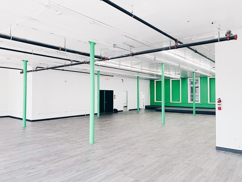 Primary Photo Of 203-207 Market St, Paterson Office Residential For Lease