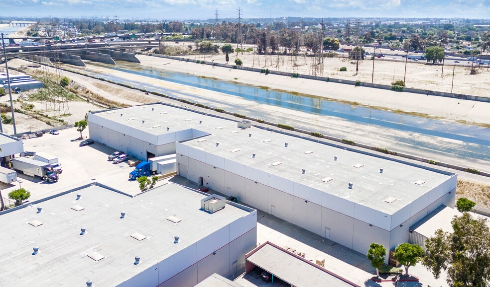 More Photos Of 6935-6947 Atlantic Ave, Long Beach Warehouse For Lease