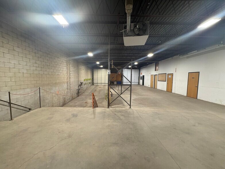 More Photos Of 2318 1st St NE, Minneapolis Warehouse For Sale